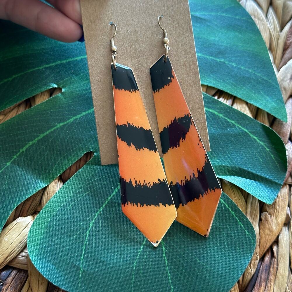 BOGO FREE TIGER STRIPE DANGLE EARRINGS